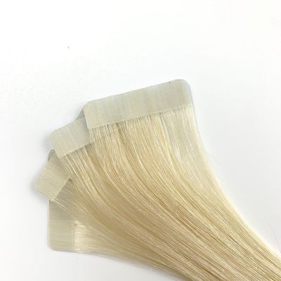 18 mois de vie Crème indienne ondulée de cheveux humains Entraînements de cheveux avec des rubans durables