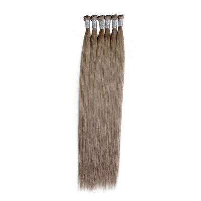 Des extensions de chevelure 100% naturelles européennes, à la main, invisibles, à double alignement.