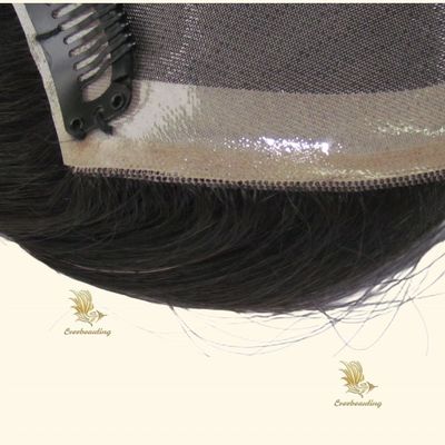 Technologie de fabrication artisanale Petite taille Partie latérale Cheveux humains Couleur naturelle Perruque de toupie pour femmes